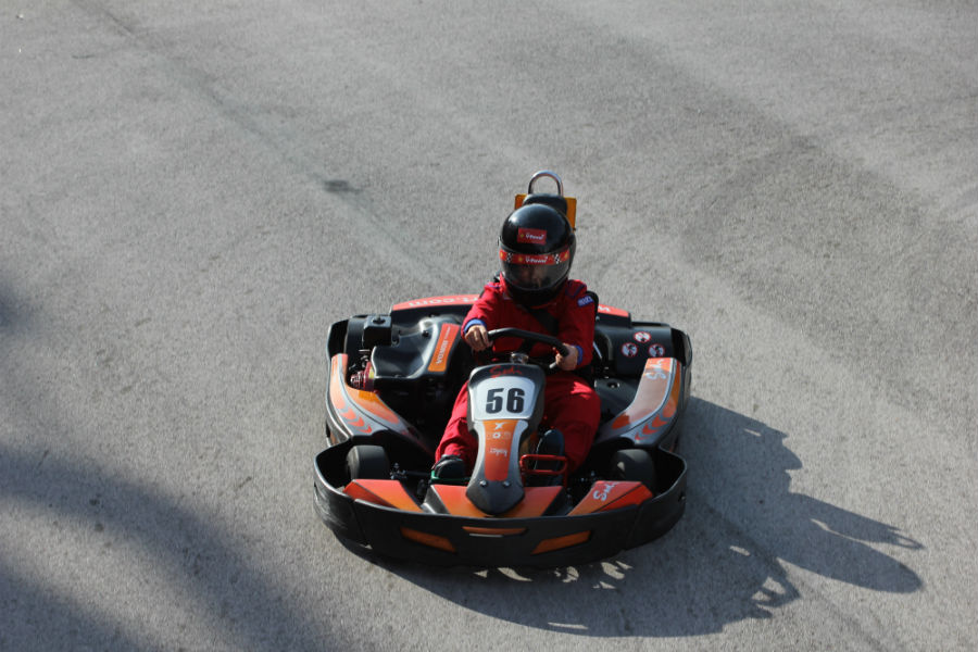 Despertar relajado error Karting: carreras de coches para niños