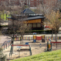 Parque con columpios para niños en el Cerro del Tío Pío