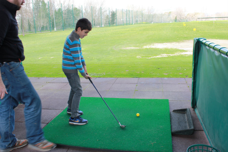 Jugamos al golf con los niños en el Club Puerta de Hierro de Madrid