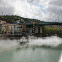 Los puentes de la ría son un atractivo más de la bella ciudad de Bilbao