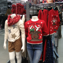 En EEUU, la fiesta de los jerseys de Navidad "feos" se celebra el 21 de diciembre