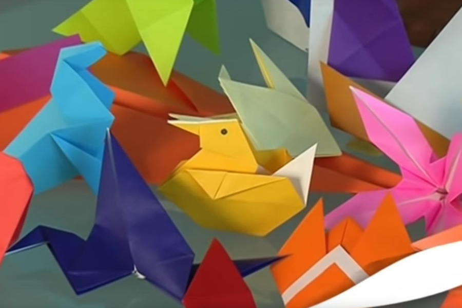 Cuatro vídeo para hacer cuatro figuras de origame con peques