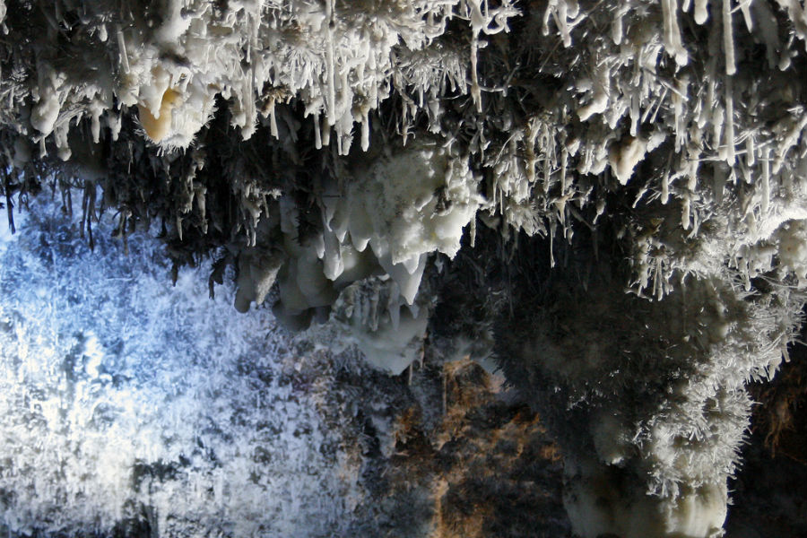 Helictitas en la Cueva de El Sopalo