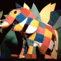 Elmer, el elefante: espectáculo de títeres en la sala Cuarta Pared de Madrid