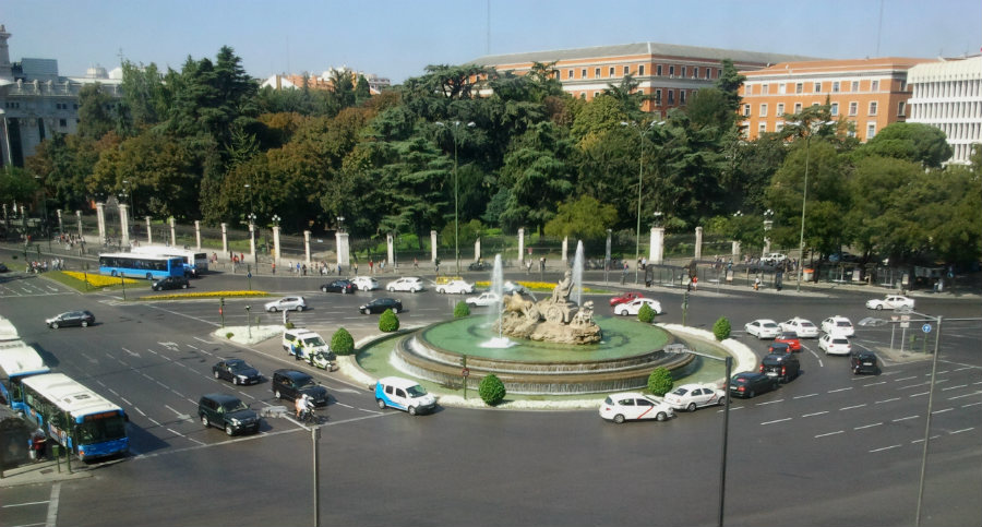 Vistas desde el Palacio de Telecomunicaciones de Madrid: plaza de Cibeles