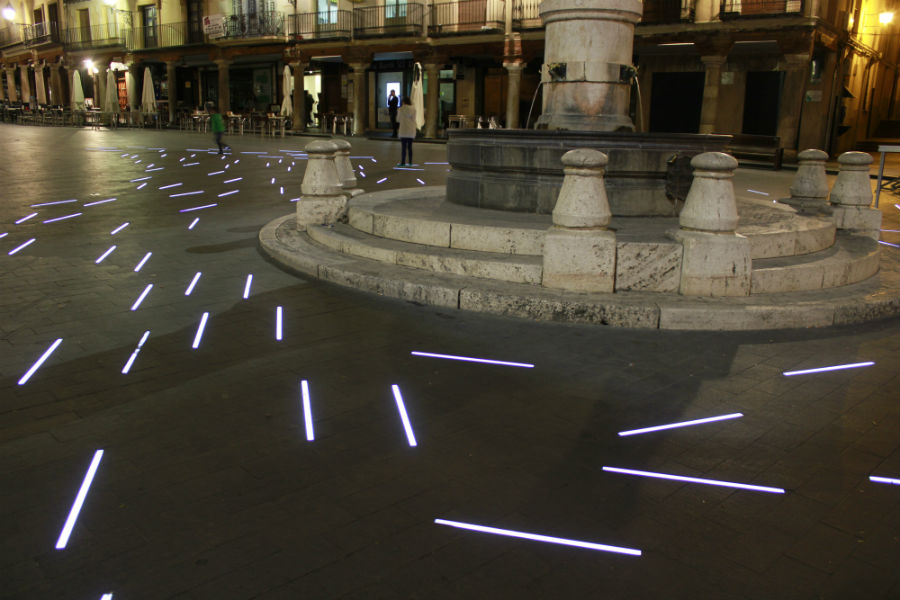 Después de su remodelación en 2007, la Plaza del Torico está llena de luz