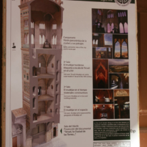 Cartel informativo de la Torre del Salvador, en Teruel