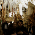 Te contamos nuestra experiencia en dos cuevas visitables en Castilla y León, cerca de Madrid