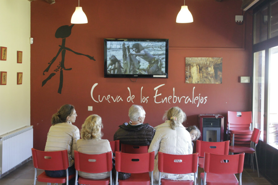 Audiovisual sobre la Cueva de Los Enebralejos, en Prádena