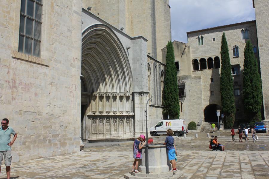Fachada de la catedral de Girona