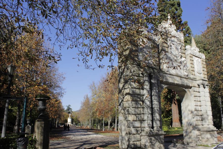 Portal de San Nicolás, en el Parque de la Taconera