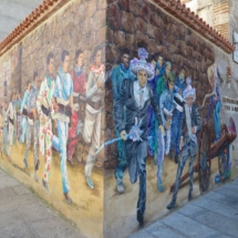 Ruta por las casas pintadas de Fresnedillas de la Oliva, en Madrid