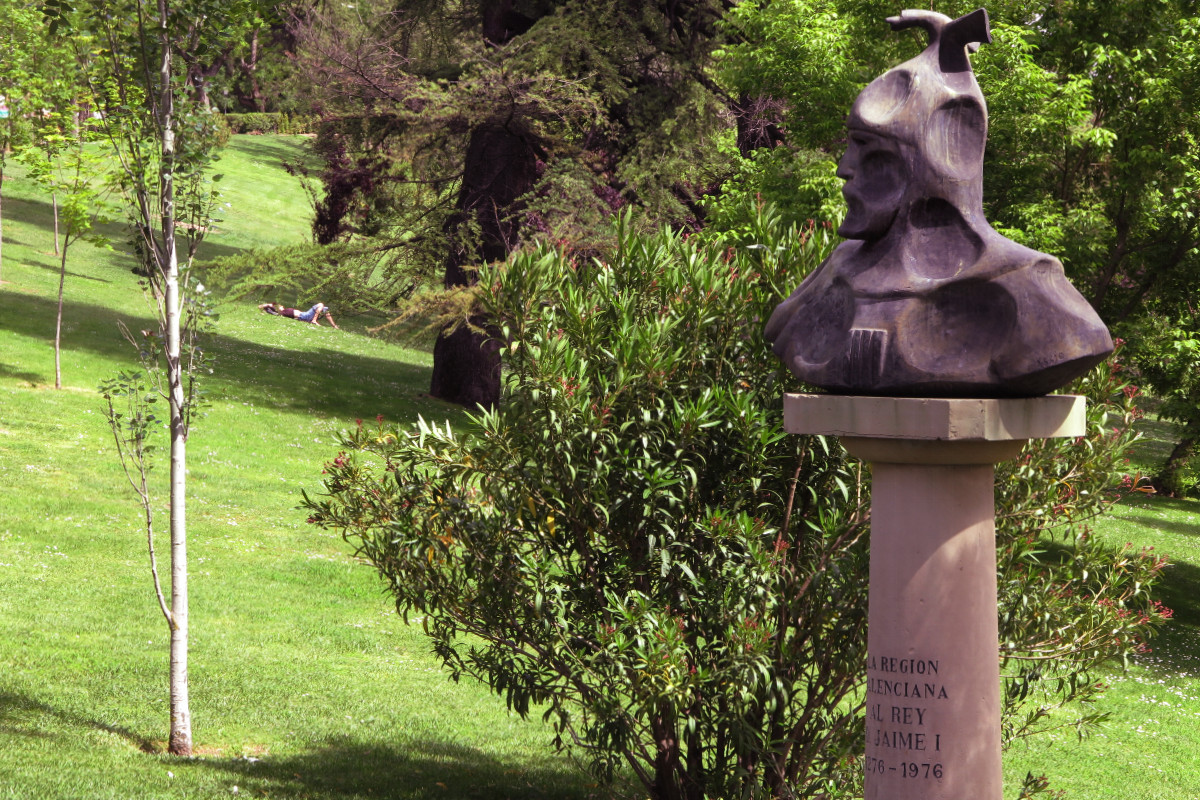 Busto de Jaime I en el Parque del Oeste de Madrid