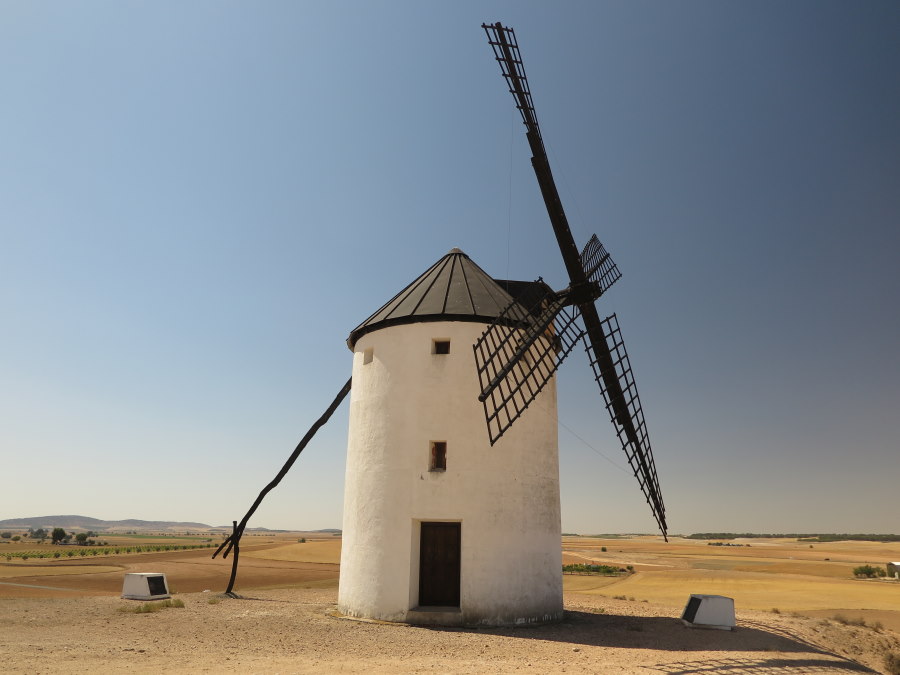 Molinos de viento, un elemento fundamental para dejar atrás la Edad Media  en la Mancha