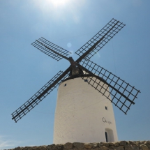 Molino de viento típico de La Mancha