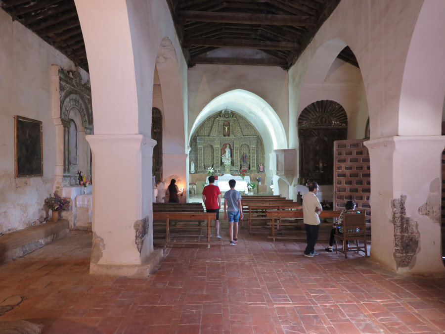 Interior de la iglesia de Almiruete