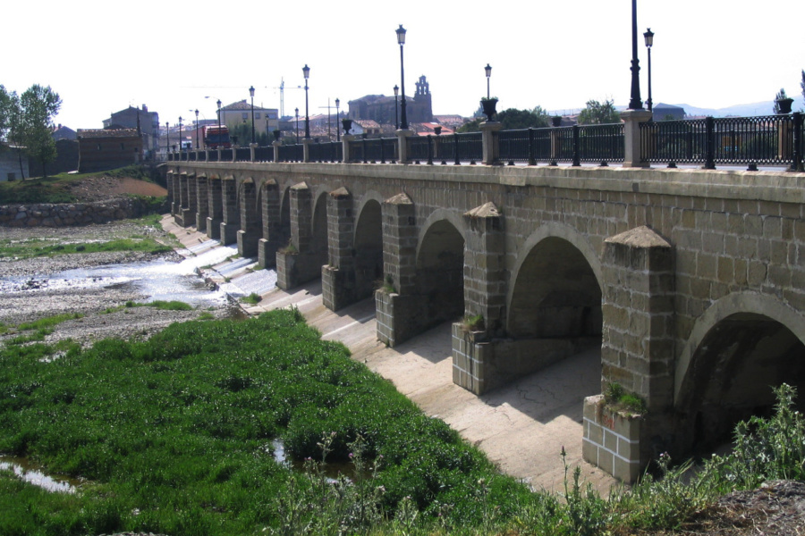 Puente sobre el río Oja, en Santo Domingo de la Calzada