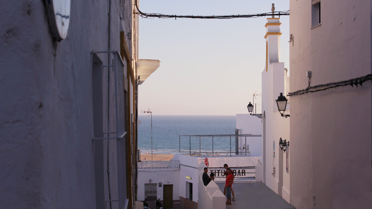 Recorremos un barrio de pescadores en la costa de Cádiz