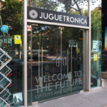 Así es Juguetrónica, tienda de robótica y Museo del Robot de Madrid