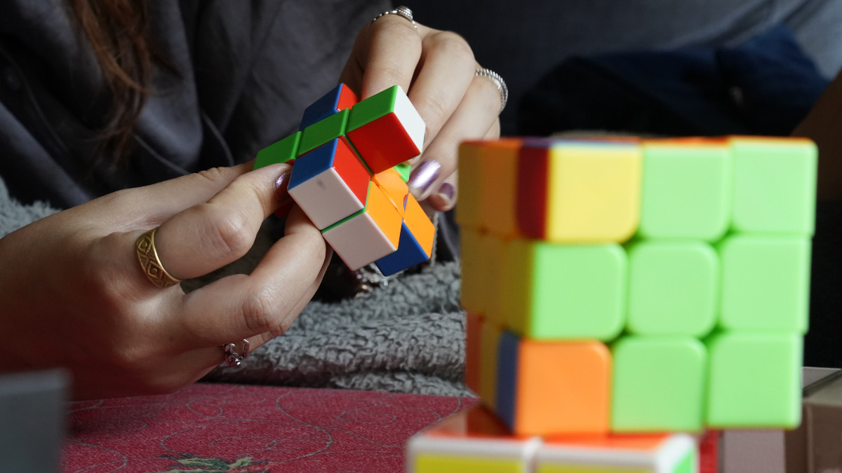 Los cubos Rubik son un juguete fantástico para todas las edades